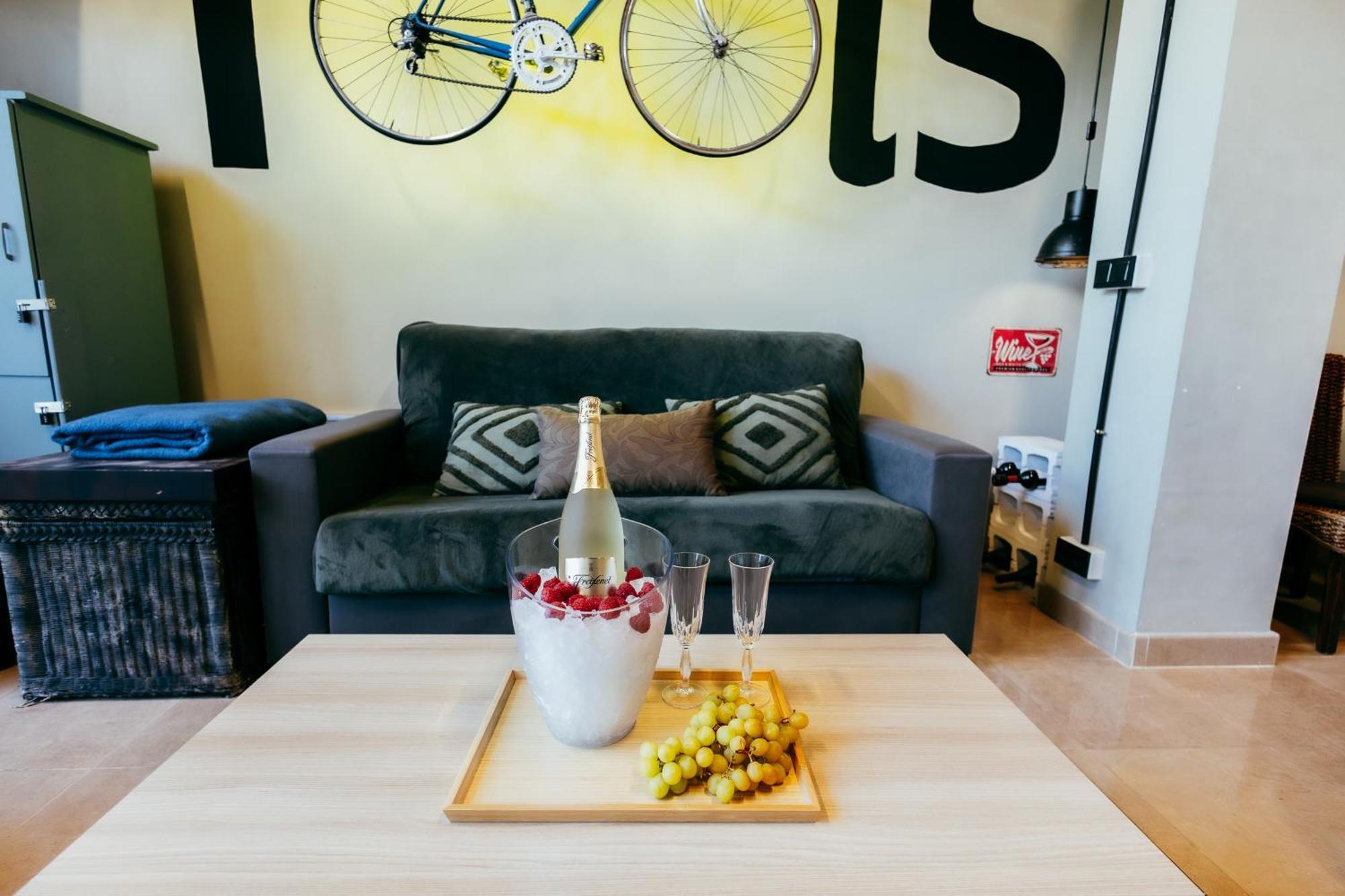 Apartment Ruzafa Roots, 12 Min To Centre, Smart Tv, Wine Βαλένθια Εξωτερικό φωτογραφία
