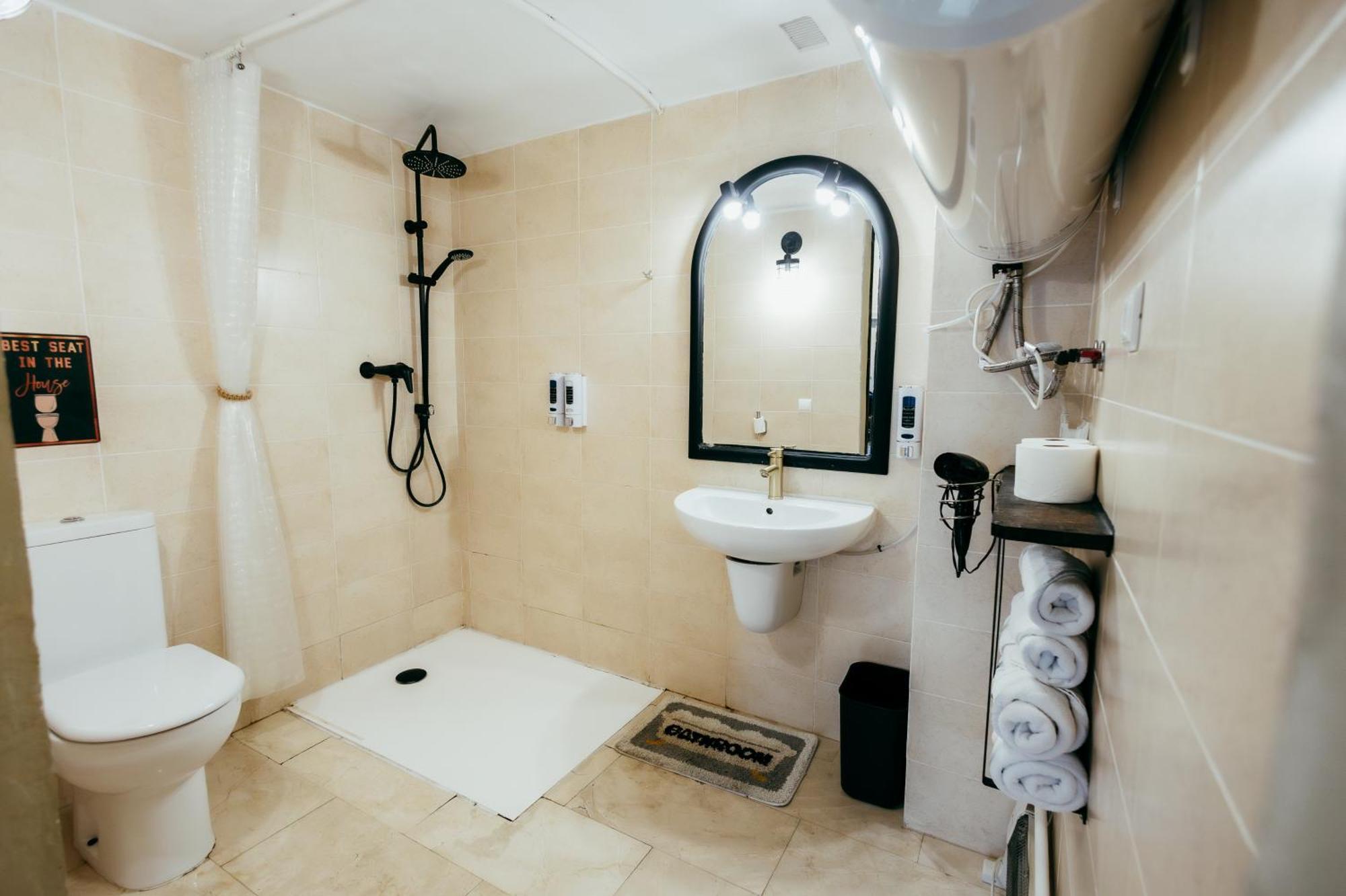 Apartment Ruzafa Roots, 12 Min To Centre, Smart Tv, Wine Βαλένθια Εξωτερικό φωτογραφία