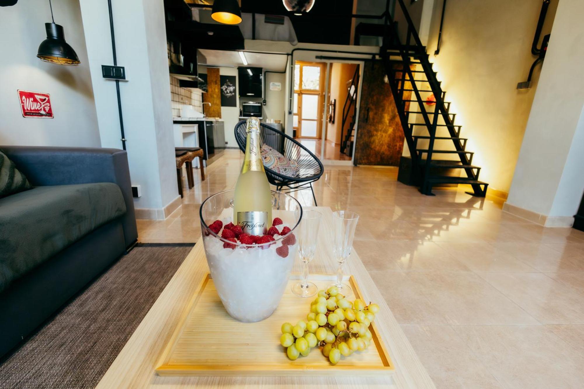 Apartment Ruzafa Roots, 12 Min To Centre, Smart Tv, Wine Βαλένθια Εξωτερικό φωτογραφία