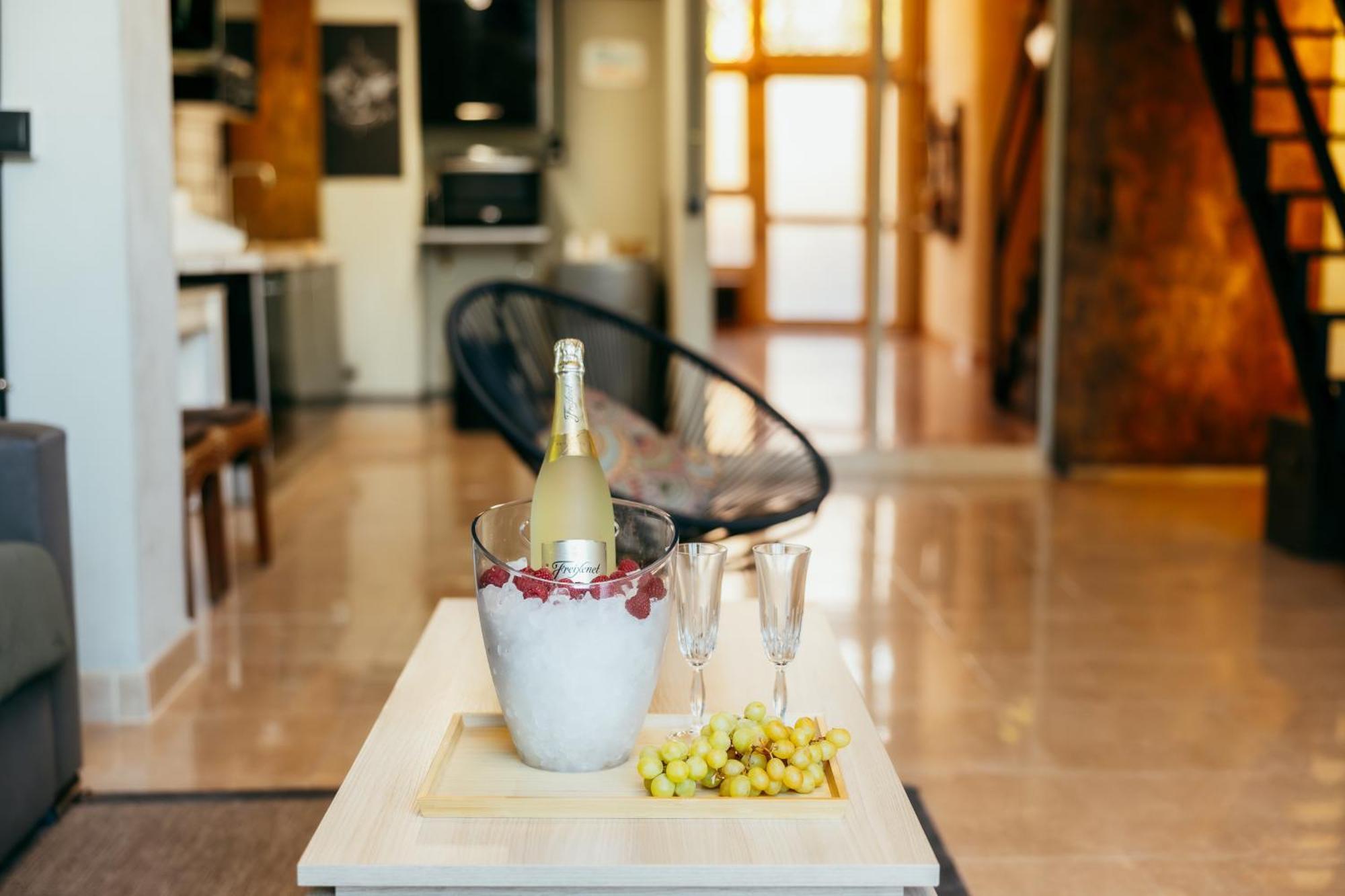 Apartment Ruzafa Roots, 12 Min To Centre, Smart Tv, Wine Βαλένθια Εξωτερικό φωτογραφία